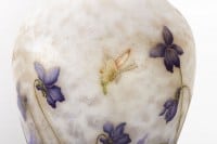 Grand Vase aux violettes, papillon et libellule DAUM Nancy