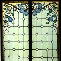 Paire de vitraux clématites et pivoines
