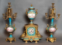 Garniture en porcelaine de Sèvres, XIXème siècle