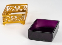 Coupe octogonale en bronze doré et cristal violet