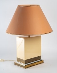 Importante lampe, signé, en bois laqué et laiton doré et argenté, 1960-1970