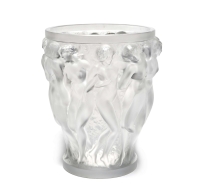 Lalique France : &quot;Bacchantes&quot; Vase