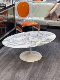 Eero Saarinen &amp; Knoll International - oval &quot;tulip&quot; marble coffee table
