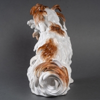 Bologneser Hund ou Chien de Bologne en porcelaine de saxe, manufacture de Meissen, XIXe siècle.