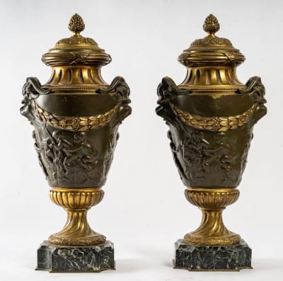Paire de Cassolettes en Bronze Patiné et Doré,  XIXème siècle||||||||