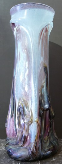 NOVARO Vase en verre soufflé signé et daté 1989