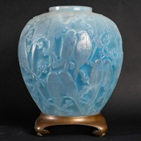 René Lalique 1919 - Opalescent Parakeets Vase