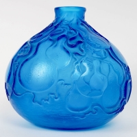 Vase &quot;Courges&quot; verre bleu électrique de René LALIQUE