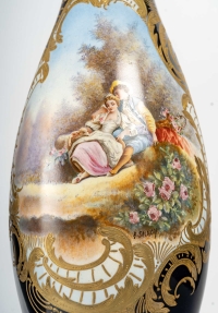 Très belle et grande paire de vases en Porcelaine, signé Sèvres, XIXème siècle