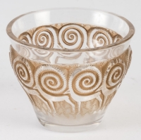 Rene Lalique : Vase Rennes 1933