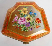 Boîte en porcelaine du XIXème siècle