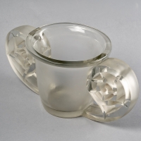 Vase &quot;Pierrefonds&quot; verre blanc de René LALIQUE