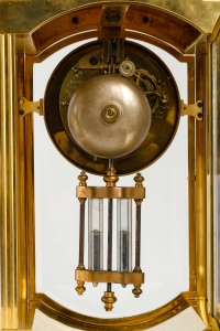 Une garniture en bronze doré et cristal de baccarat fin XIXème siècle