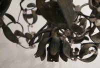 1900′ Lustre Boule de Gui en Bronze Art Nouveau à 4 Lampes