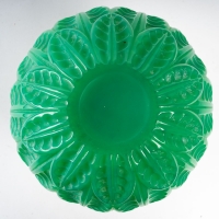 Vase &quot;Malesherbes&quot; verre vert jade de René LALIQUE