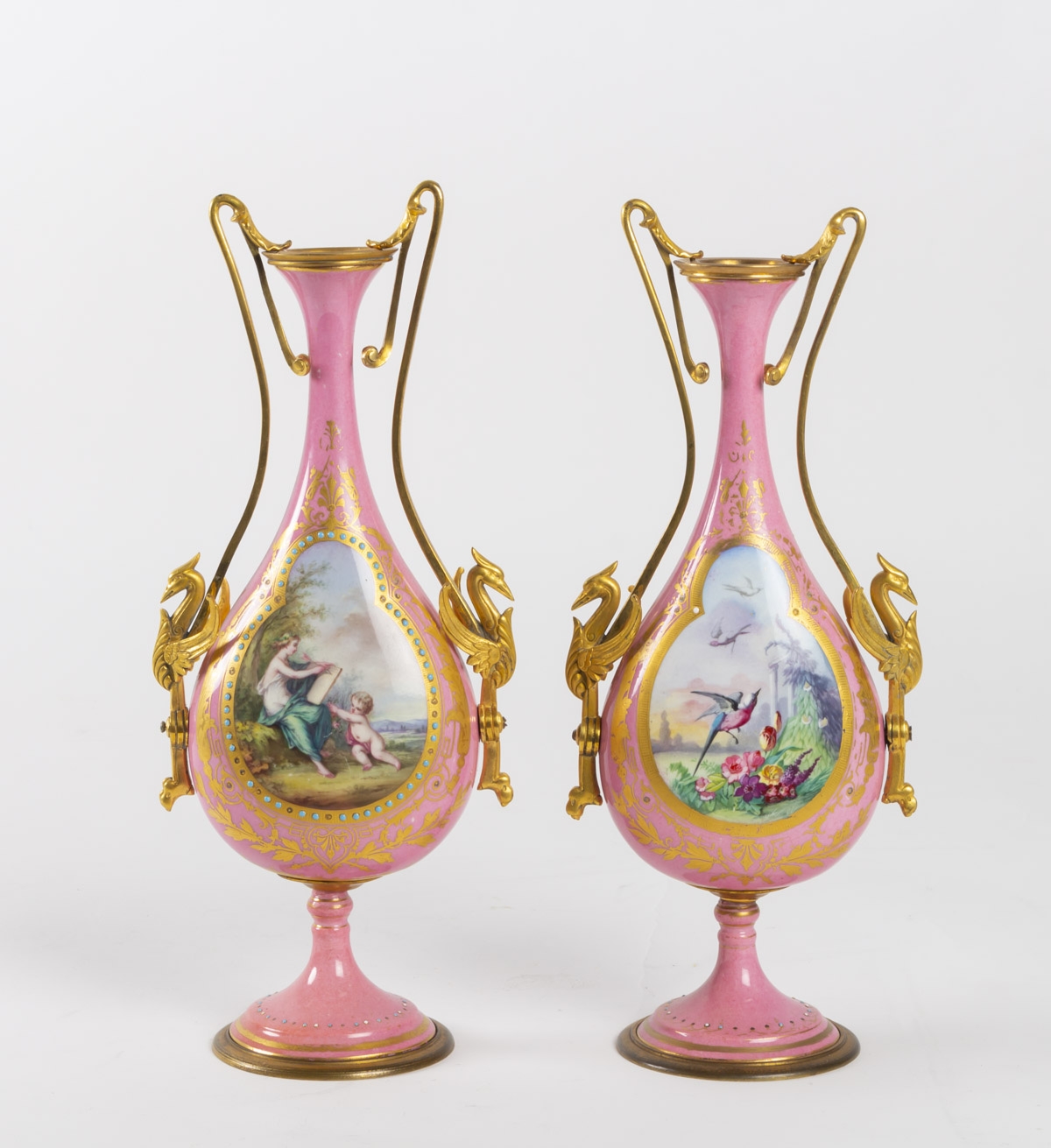 Paire de vases en porcelaine et bronze époque Napoléon III|||||||||