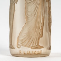 Flacon « Ambre Antique » verre blanc patiné sépia de René LALIQUE pour Coty.
