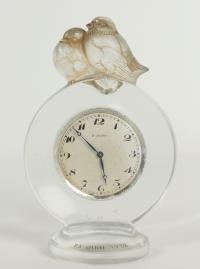 René Lalique  pendulette 8 jours &quot;pierrot&quot;