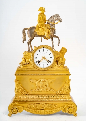 Pendule Napoléon III en bronze, XIXème siècle||||||||