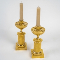 Paire de Brûle-Parfums ou pots-pourris en bronze finement ciselé et doré époque Empire circa 1810