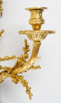 Paire d&#039;appliques de style Louis XVI datées de 1881.