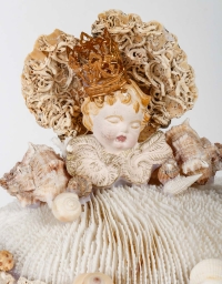 Sculpture en Coquillages et Buste d’Enfant en Plâtre Peint, XXème Siècle.