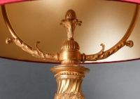 Grande lampe en bronze doré
