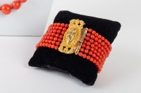 Ensemble de différents colliers, pendentif et bracelet en Corail