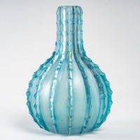 René Lalique: &quot;Serrated&quot; Vase 1912