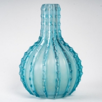 René Lalique: &quot;Serrated&quot; Vase 1912