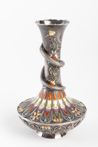 Petit vase en argent et émaux polychromes par Mitsu Shige