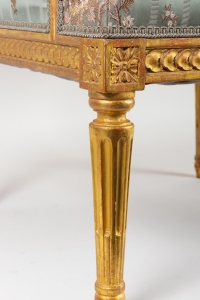 Paire de Fauteuils en bois doré de style Louis XVI fin 19e siècle