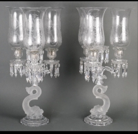 Une paire de candélabres en cristal de Baccarat