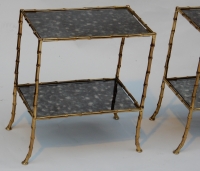 1950/70′ Paire de Tables en Bronze Doré à 2 Niveaux Maison Baguès Plateaux Miroirs Vieillis Oxydés