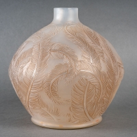 Vase « Plumes » verre opalescent patiné sépia de René LALIQUE