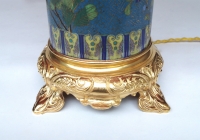 Paire de lampes rouleaux en émaux cloisonnés et bronze doré, circa 1900