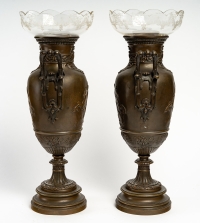 Paire de vases en bronze patiné et intérieur cristal , XIXème siècle