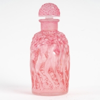 Flacon &quot;Calendal&quot; verre blanc patiné rose de René LALIQUE pour Molinard