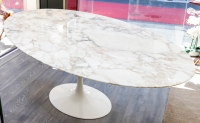 Saarinen &amp; Knoll International: &quot;Tulip&quot; table, Calacatta oro marble and white rilsan 244 cm