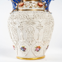 Paire de vases de Jacob Petit, XIXème siècle