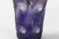 Vase &quot;Vagues et Poissons&quot; pâte de verre violette, verte et blanche de Gabriel ARGY-ROUSSEAU