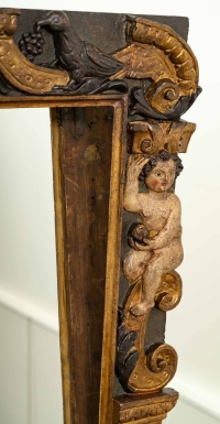 Exceptionnel cadre dit &quot;Sansovino&quot;, Vénétie, fin XVI, début XVIIème en bois sculpté polychrome et doré