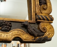 Exceptionnel cadre dit &quot;Sansovino&quot;, Vénétie, fin XVI, début XVIIème en bois sculpté polychrome et doré
