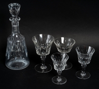 Service de Verres en cristal avec une carafe, Maison Baccarat, modèle Piccadilly, 44 verres, XXème siècle, parfait état.