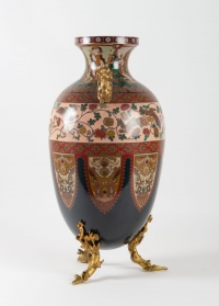 Vase en émail cloisonné monture de bronze doré, chien de Fô et bambou