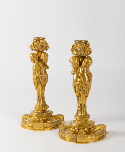 Paire de Bougeoirs en bronze doré style Louis XVI signés Henry Dasson 1882|||||||||