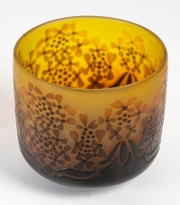 D&#039;Argental, Vase Aux Fleurs Stylisées