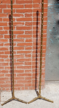 1950/70 Deux Lampadaires Similaires En Bronze Doré Maison Baguès Modèle Bambou