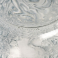 Vase &quot;Acanthes&quot; verre blanc patiné bleu de René LALIQUE