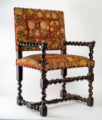 fauteuil Louis XIII ,accotoirs aux têtes de chien,17 eme